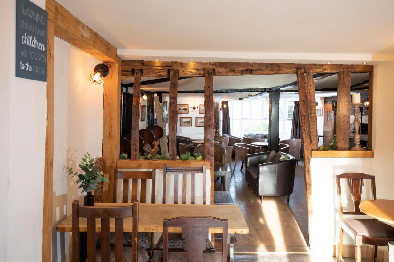 The Cock Inn Hotel Sheering  Buitenkant foto